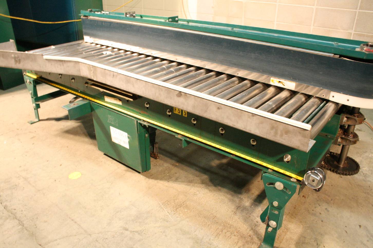 Alvey 48" x 86" Powered Chain Roller Conveyor Box Diverter / Pallet
