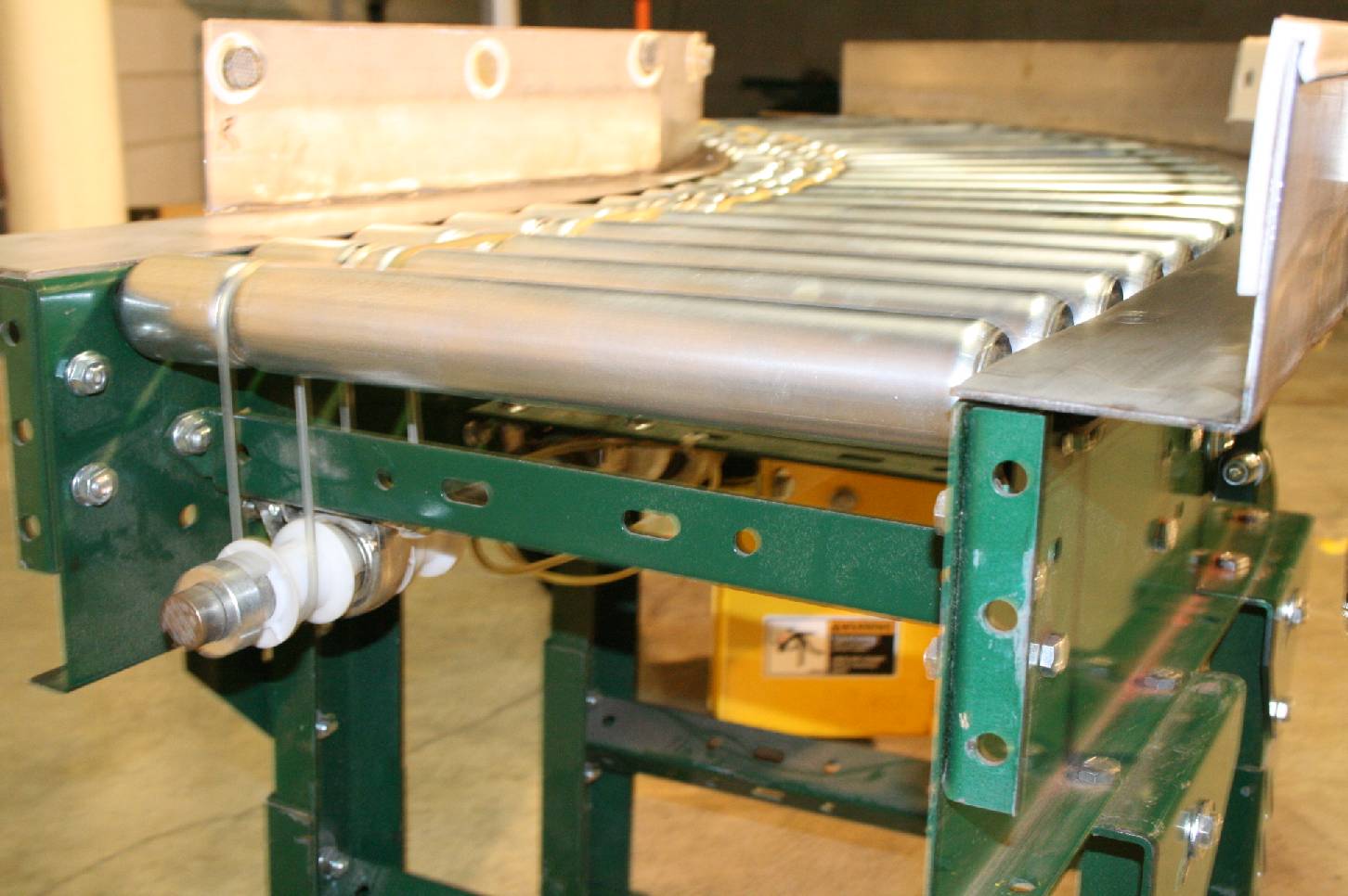 Alvey 75 Degree Curved Powered Roller Conveyor 77" x 151/2" Boston 1