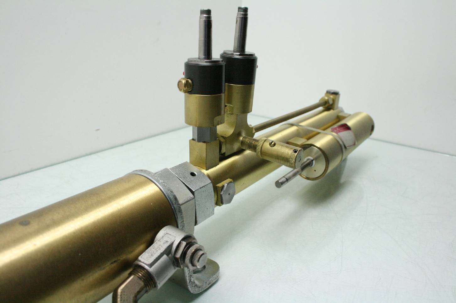 Allenair CHTFLH10KEORTEOR Air Over Hydraulic Tandem Air Cylinder