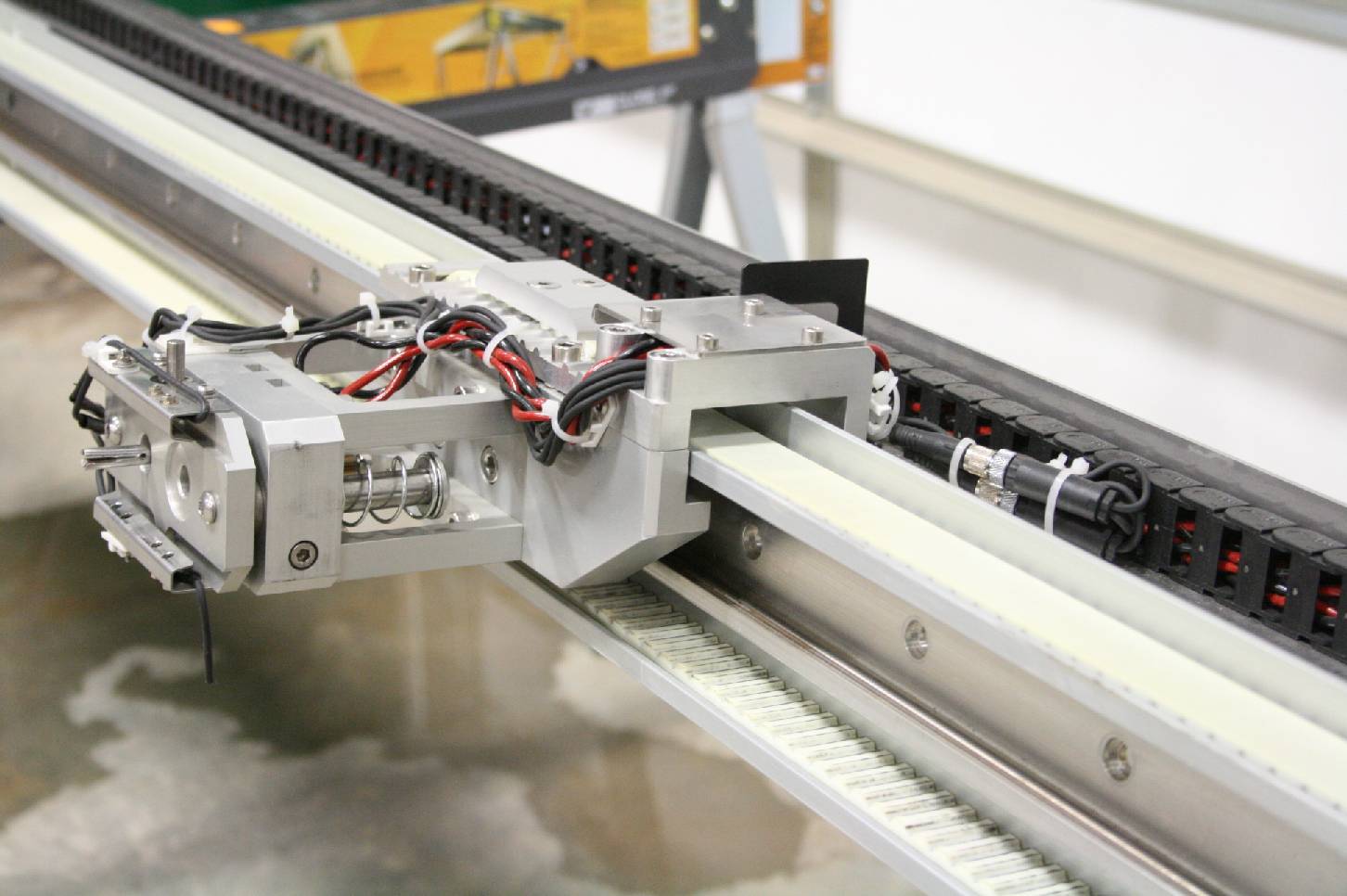 Rollon Linear Belt Drive Actuator Oriental Worm Drive Motor 14' Travel