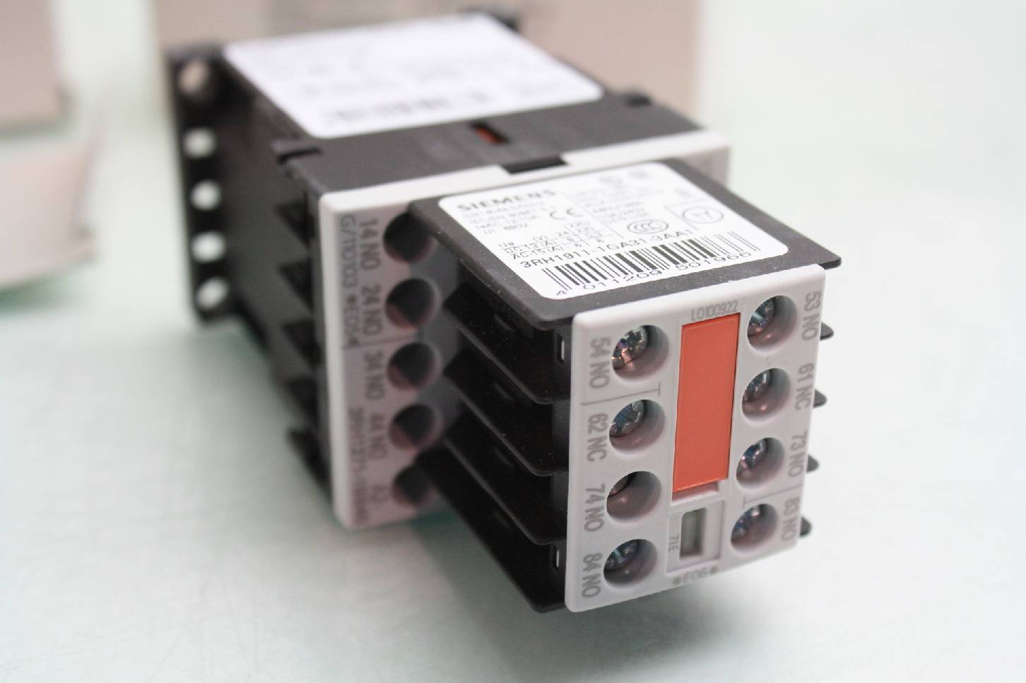 3 New Siemens 3RH12711BB40 Contactor Safety Control Relay 24V DC Coils