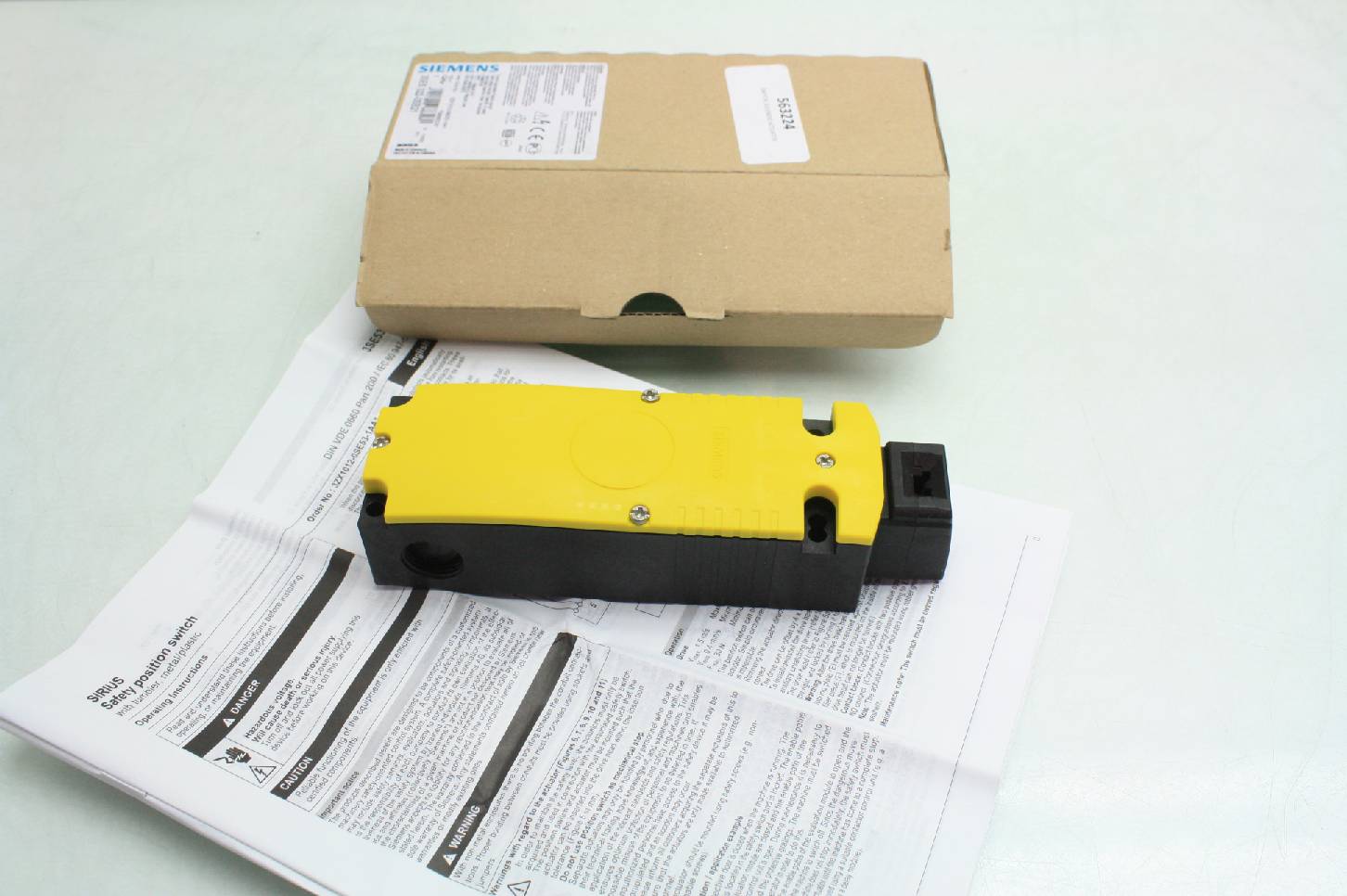 New Siemens 3SE53220SB21 Safety Door Interlock Switch Field Lock eBay