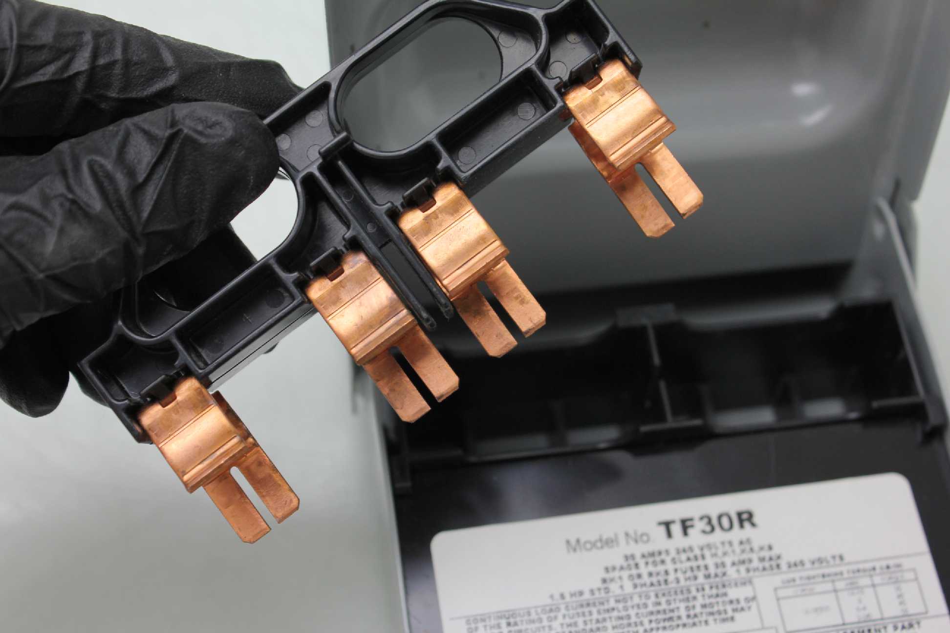 GE TF30R Puller Type Air Conditioner Disconnect Steel Enclosure Nema 3R