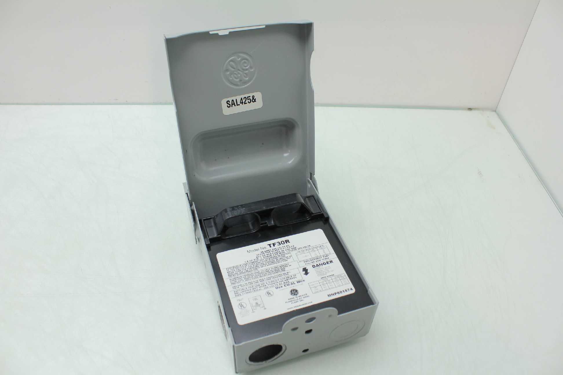 GE TF30R Puller Type Air Conditioner Disconnect Steel Enclosure Nema 3R