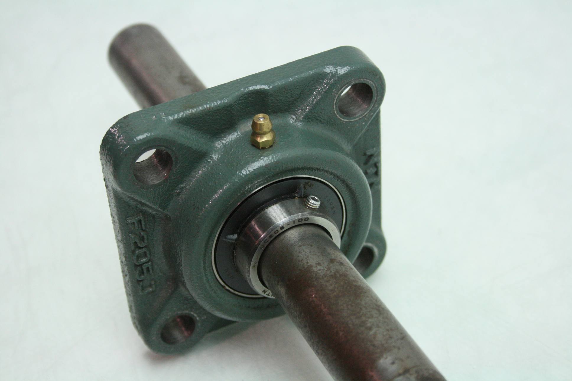 2 NTN UC205100 Flange Pillow Block Bearings 1" Steel Bearing Shaft