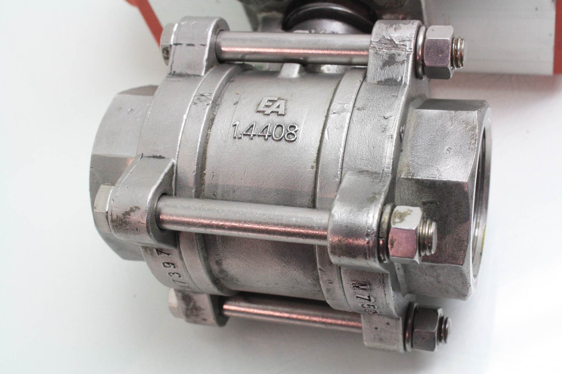 EA Pneumatic Actuator TCR3MVAZK with 11/2" NPT Stainless Steel Ball