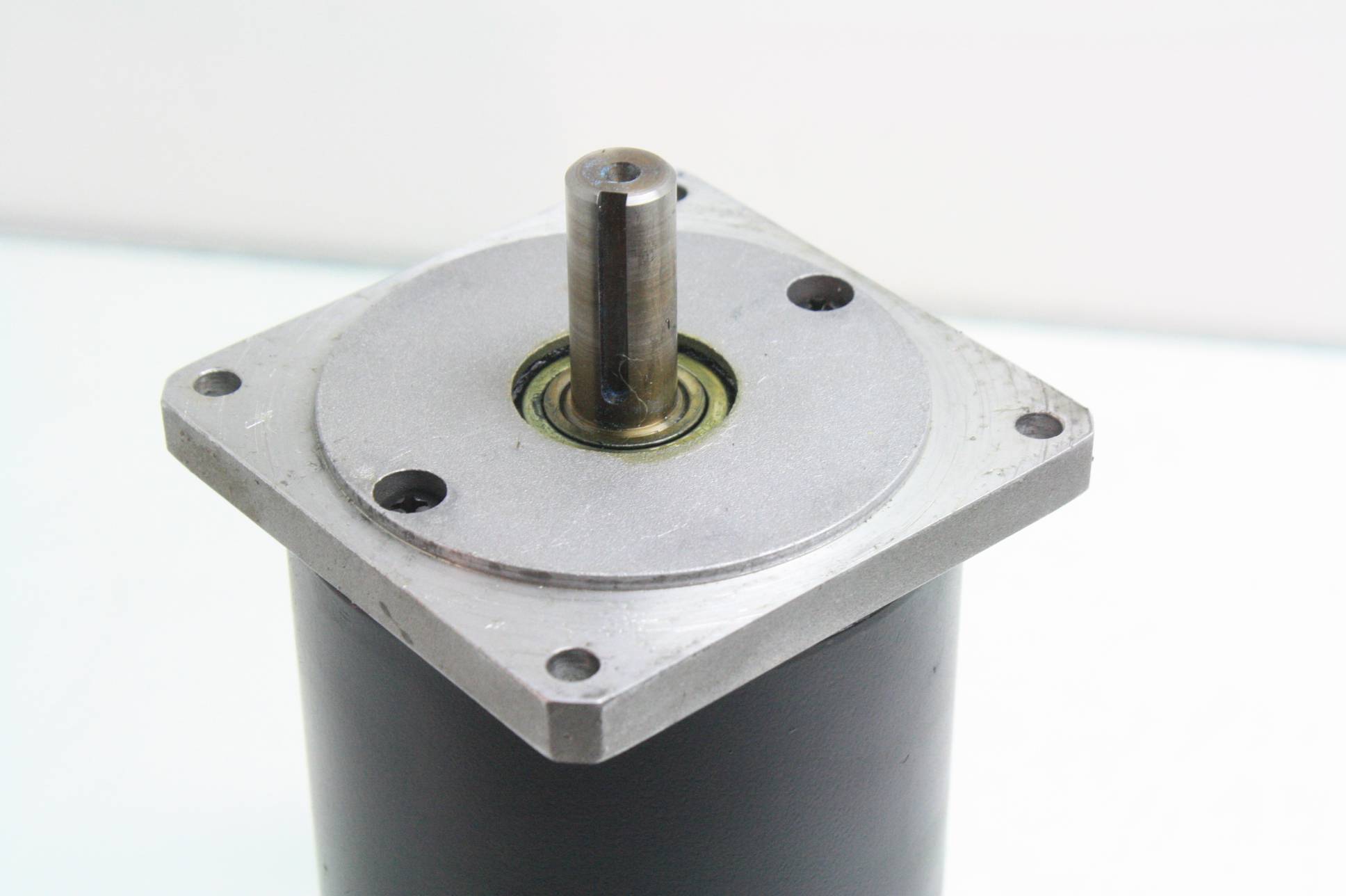 Ametek / Pittman 33MM0 Brushed DC Motor Nema 34 Frame 1/2" Shaft eBay