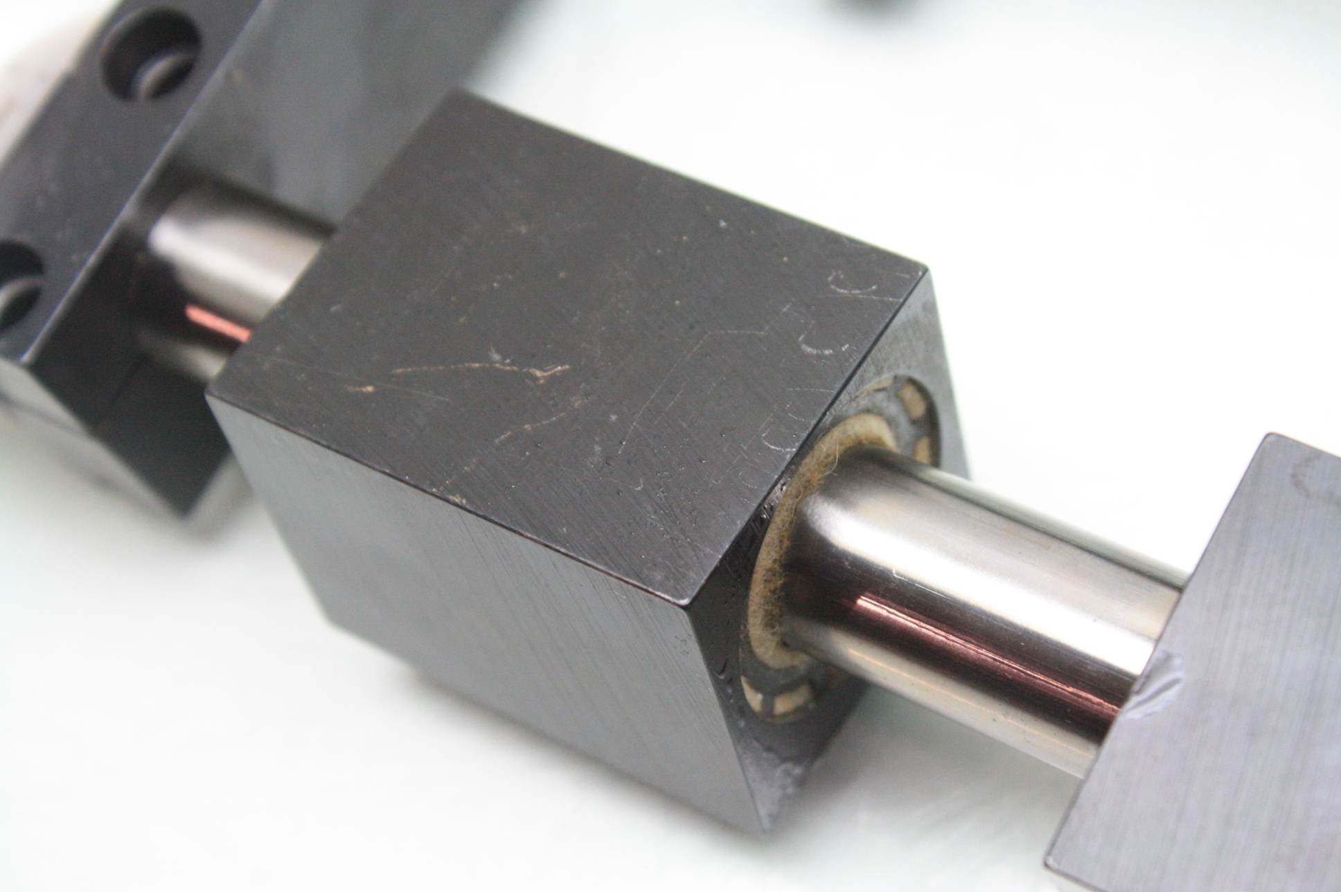 Stelron Reverse Thread Rotating Lead Screw Handwheel Manual Linear