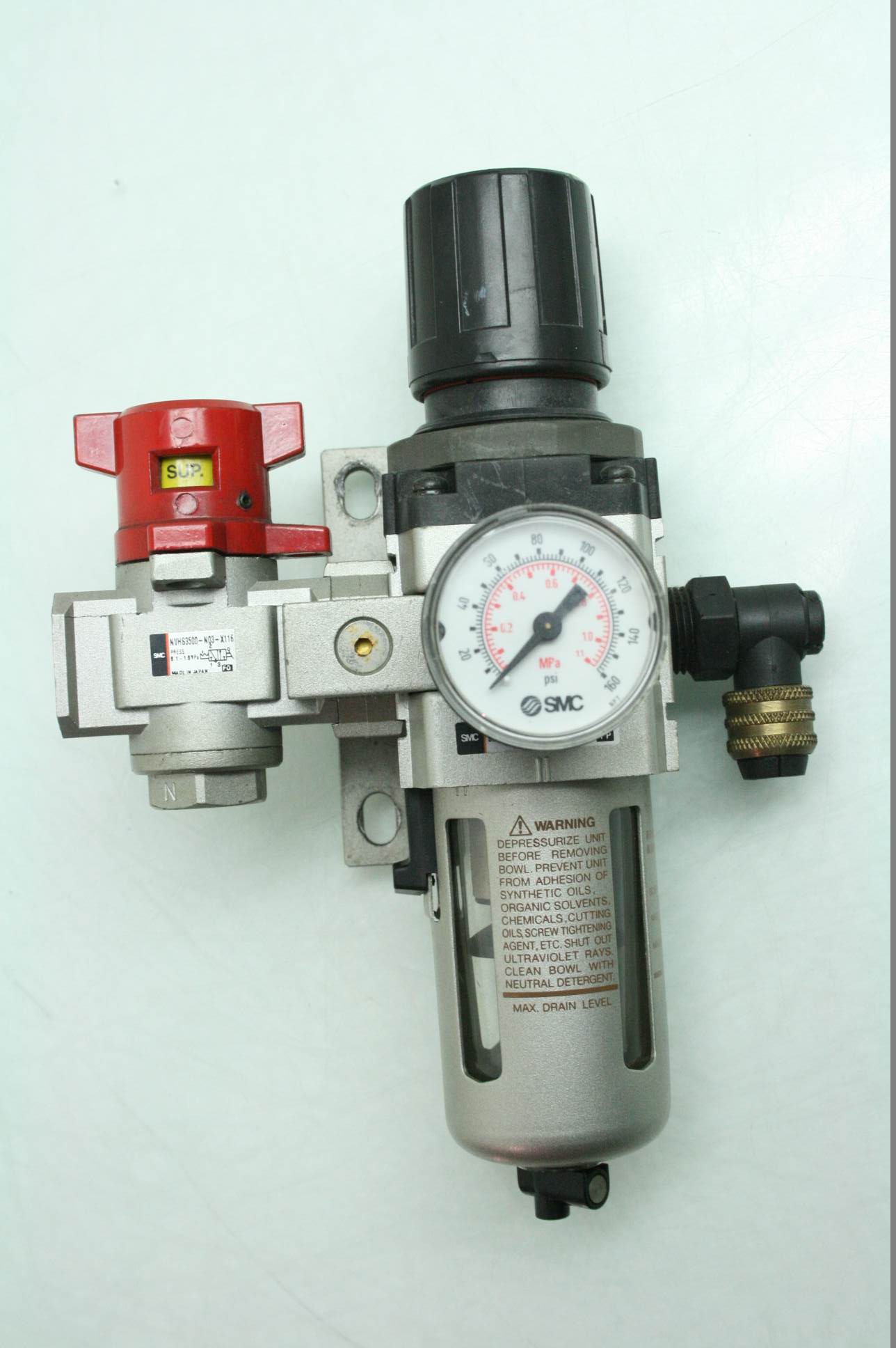 SMC NAW3000N03 Pneumatic Pressure Regulator NVHS3500N03X116 LockOut