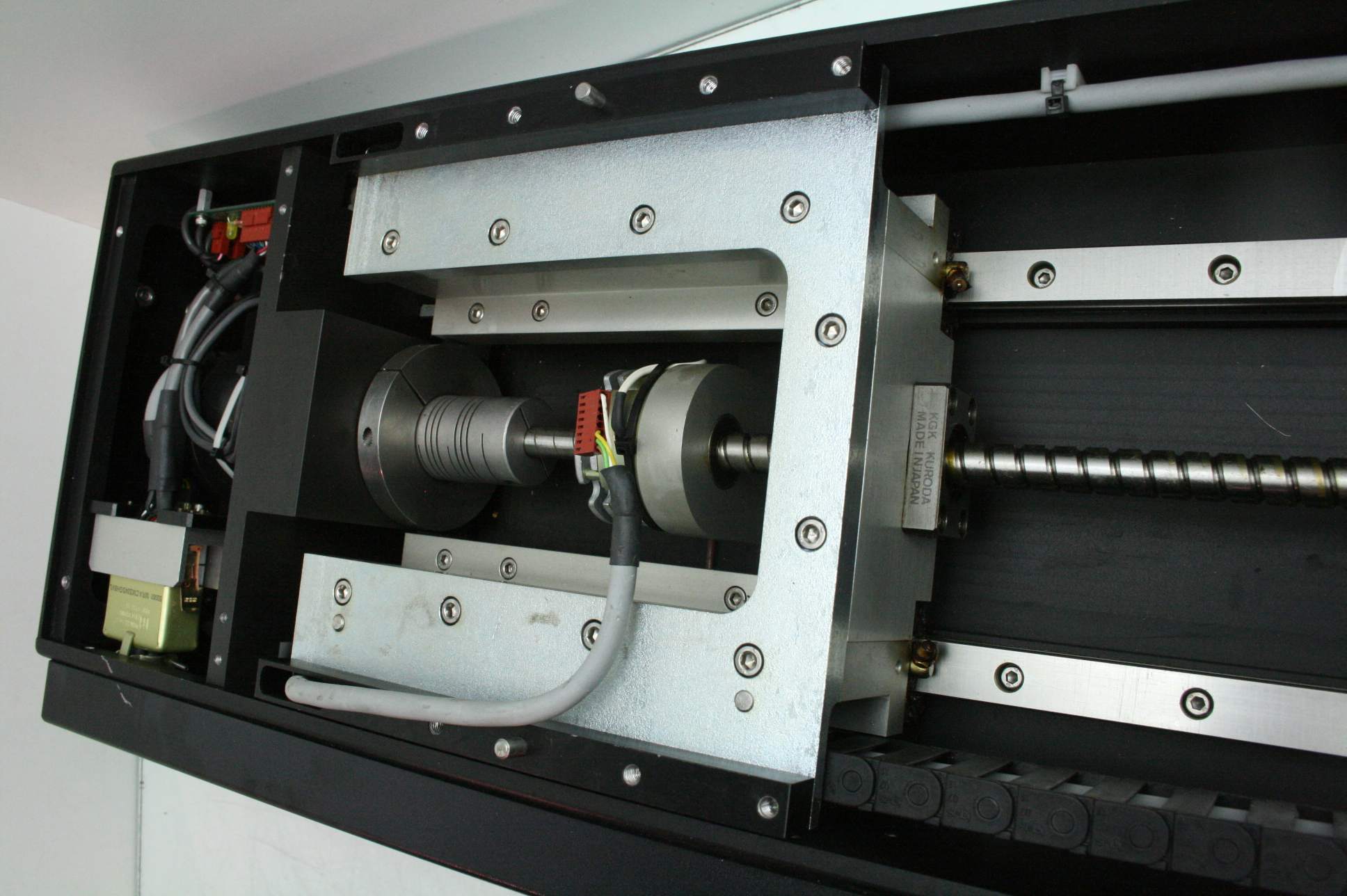 Enclosed Kuroda Precision Ground Ball Screw Linear Actuator IKO Rails