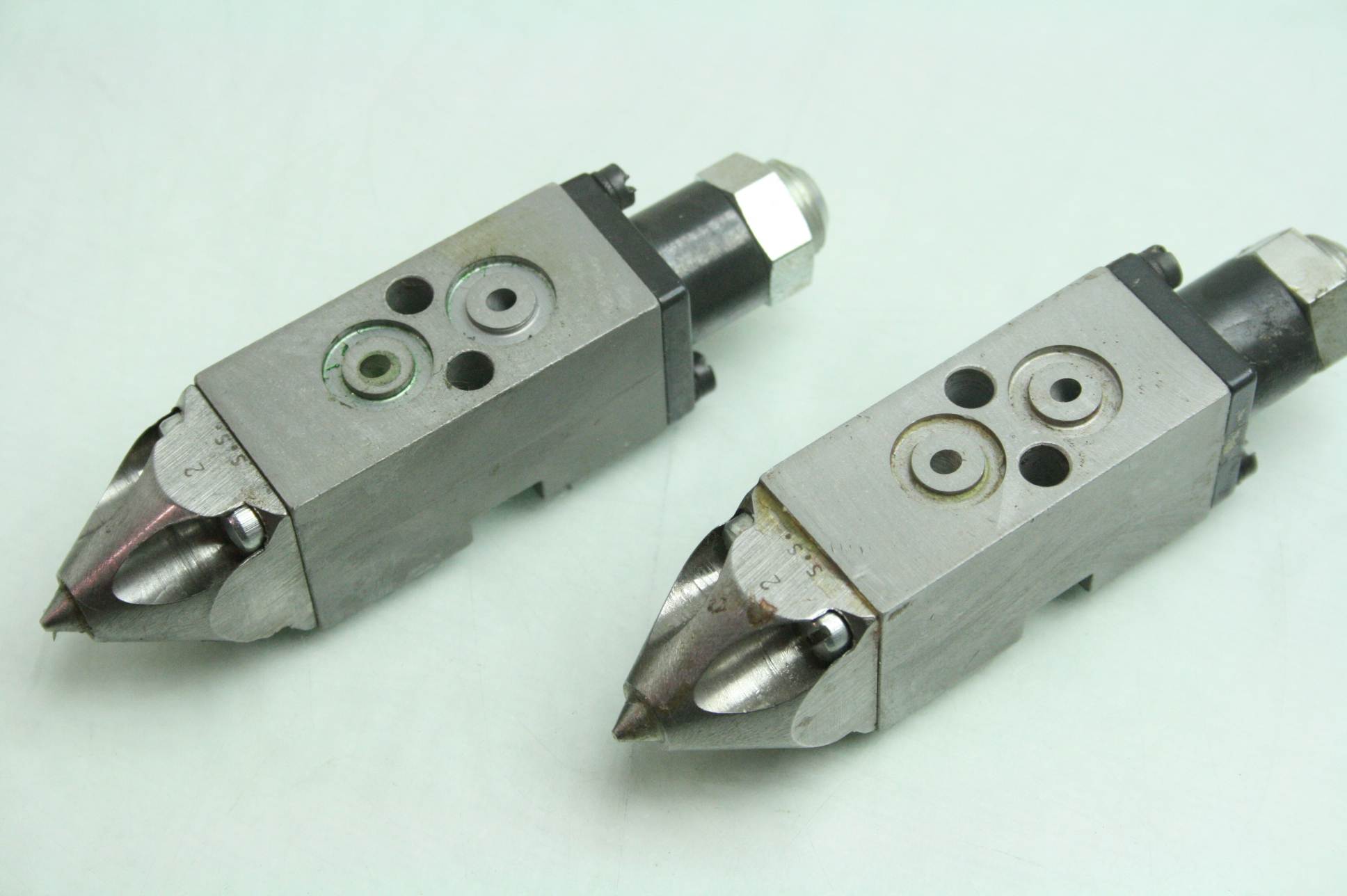 2 Nordson Replacement Spray Gun Nozzles AE98B Sure Bead Stainless eBay