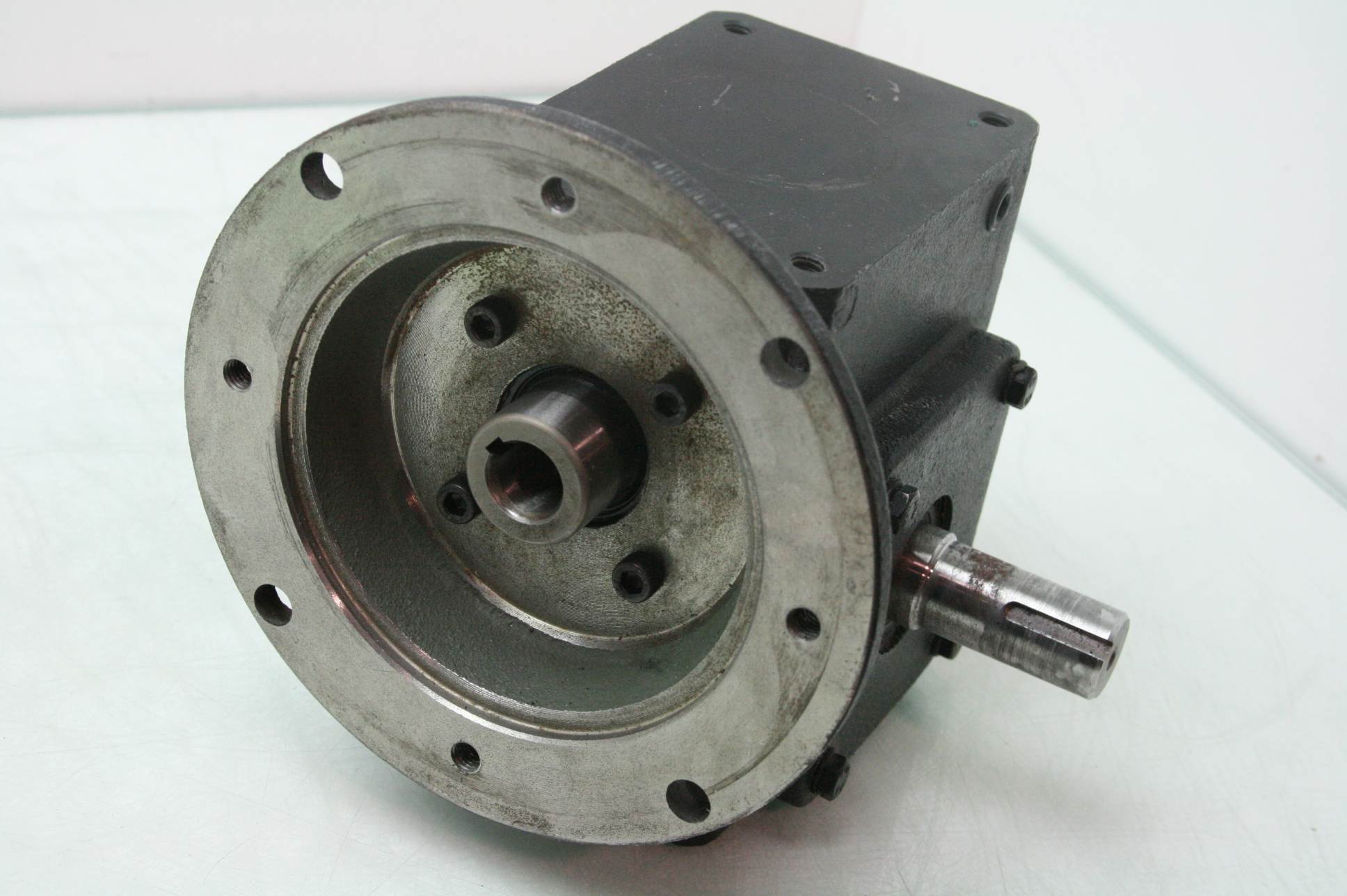 Ironhorse WG175060R Right Angle Worm Gear Reducer 601 Ratio Nema