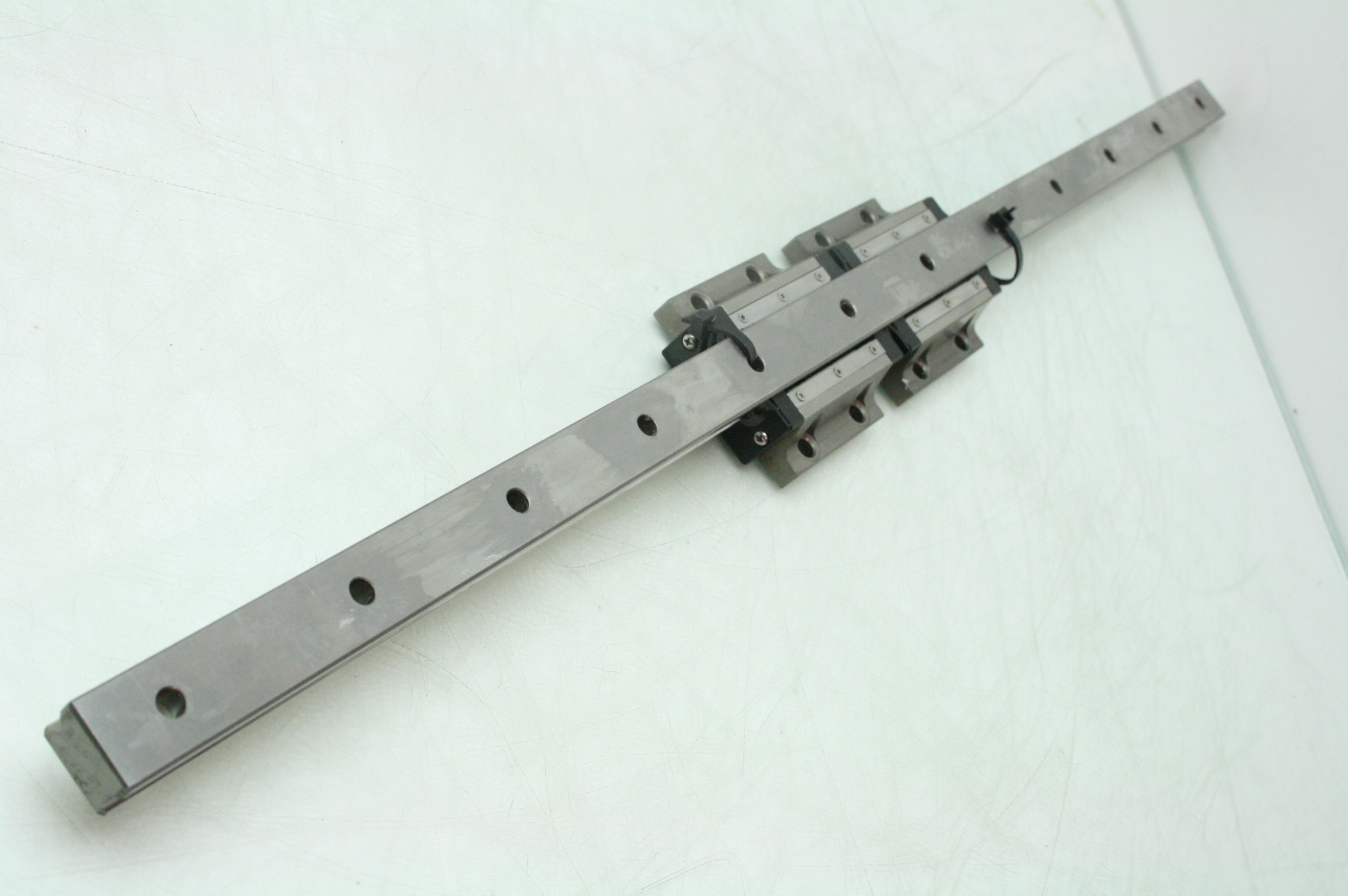 2 Misumi SSXW 33 High Load Linear Guides Linear Bearings 700mm Long