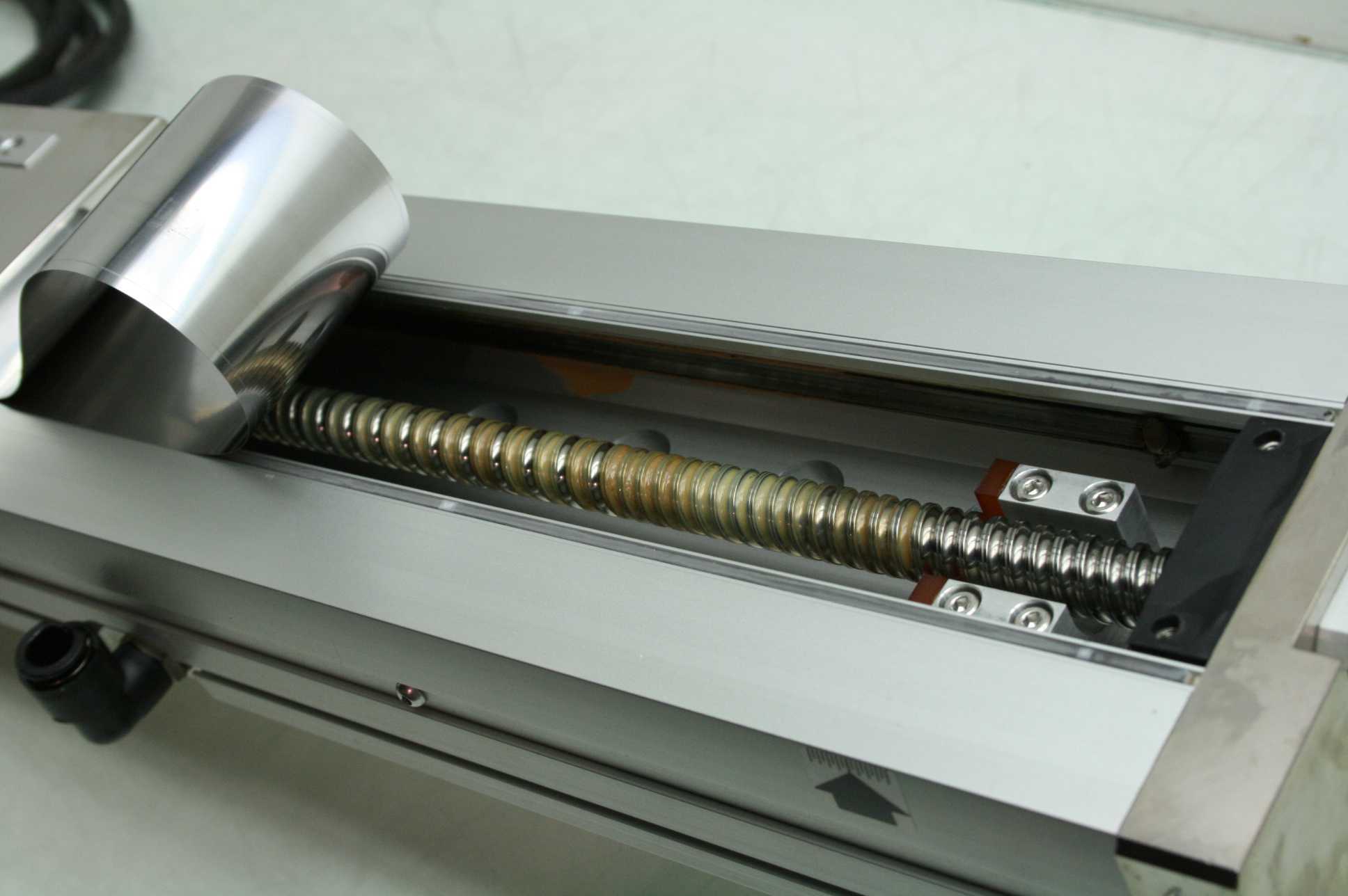 IAI ISDM10100300CR Ball Screw Drive Linear Actuator 100W Brushless Servo