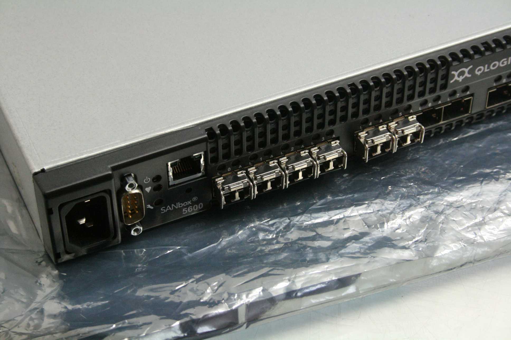QLogic SB5600Q20A SANbox 5600 Series Fibre Channel Switch 10 Gb Fiber