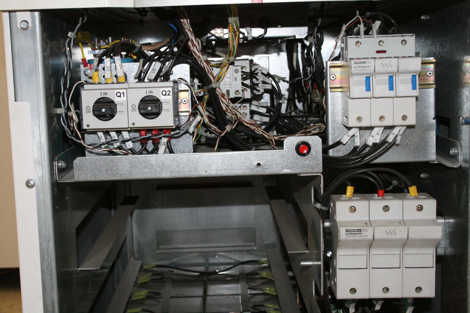 GE LP33 U10 UPS Uninterrupted Power Supply 10 kVA / 8 kW 208/120V