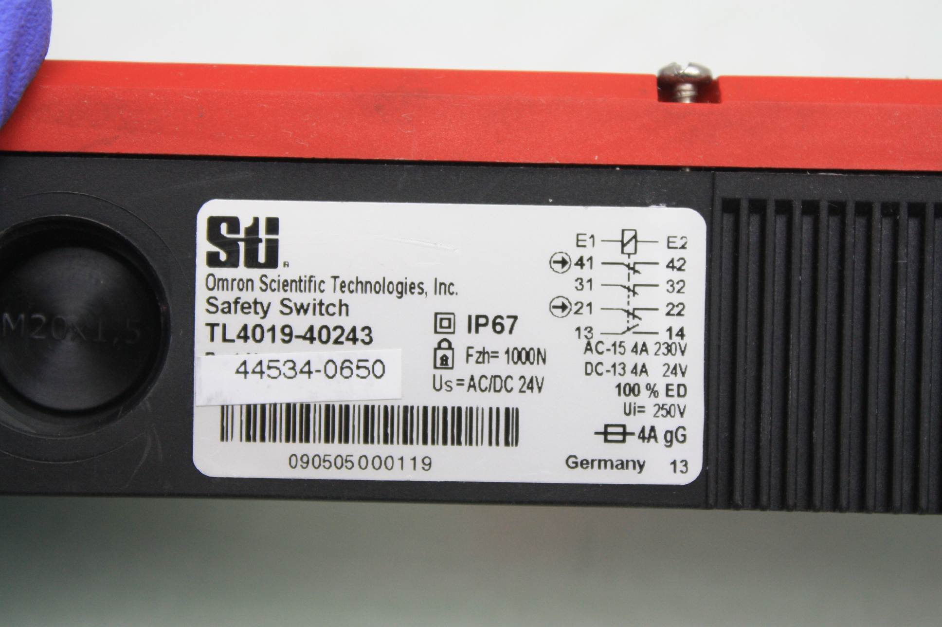 2 Omron STI TL401940243 Safety Interlock Switch with Door Tabs eBay