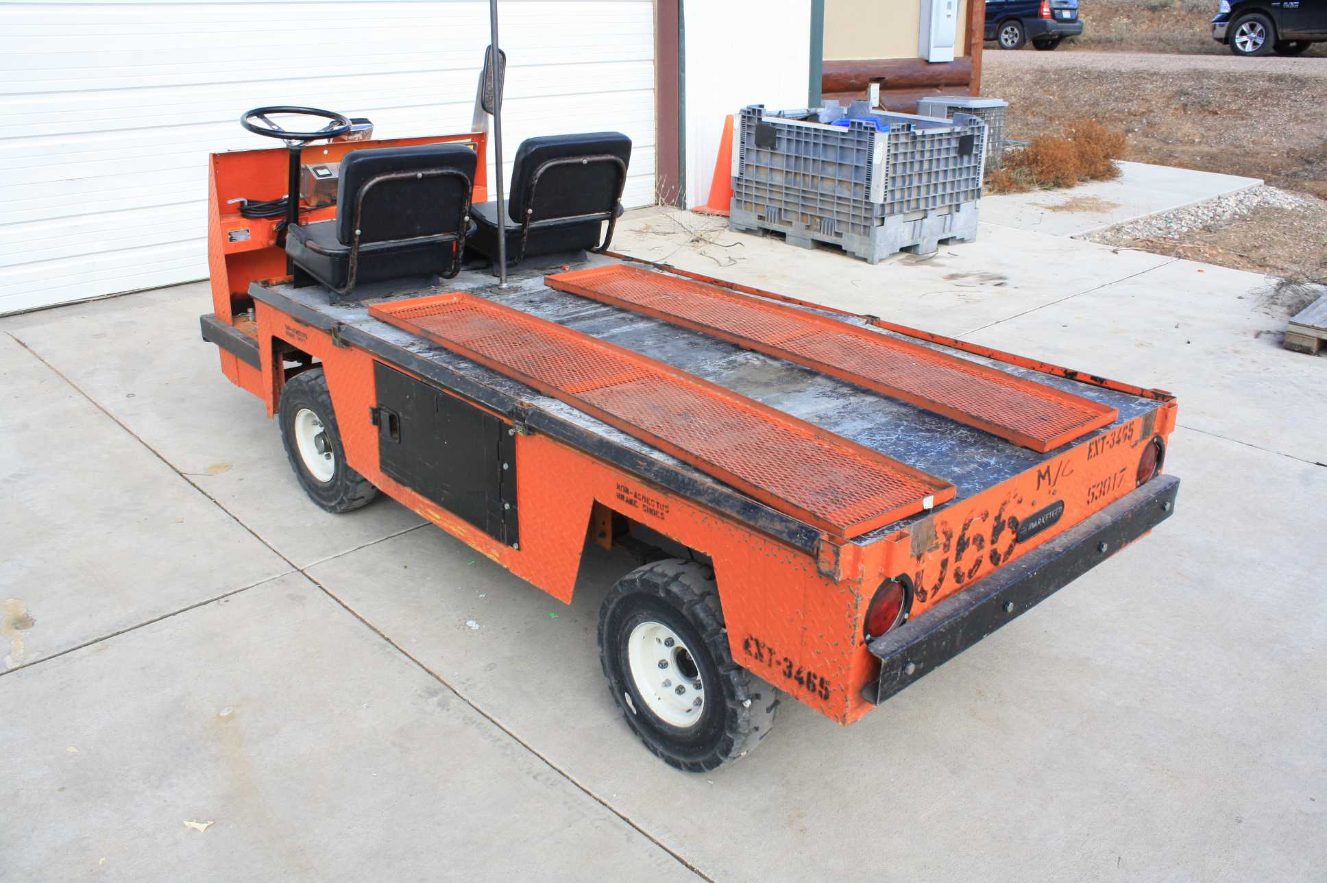 Nordco Marketeer 262 Electric Cargo Utility Vehicle Golf Cart Burden