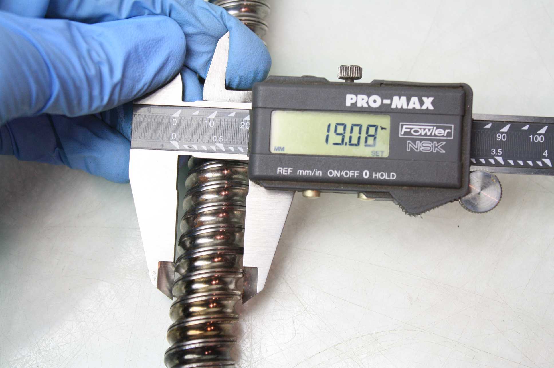 Thomson Ball Nut R0702 Ball Screw w/ Nut and Wiper Kit 740mm Long