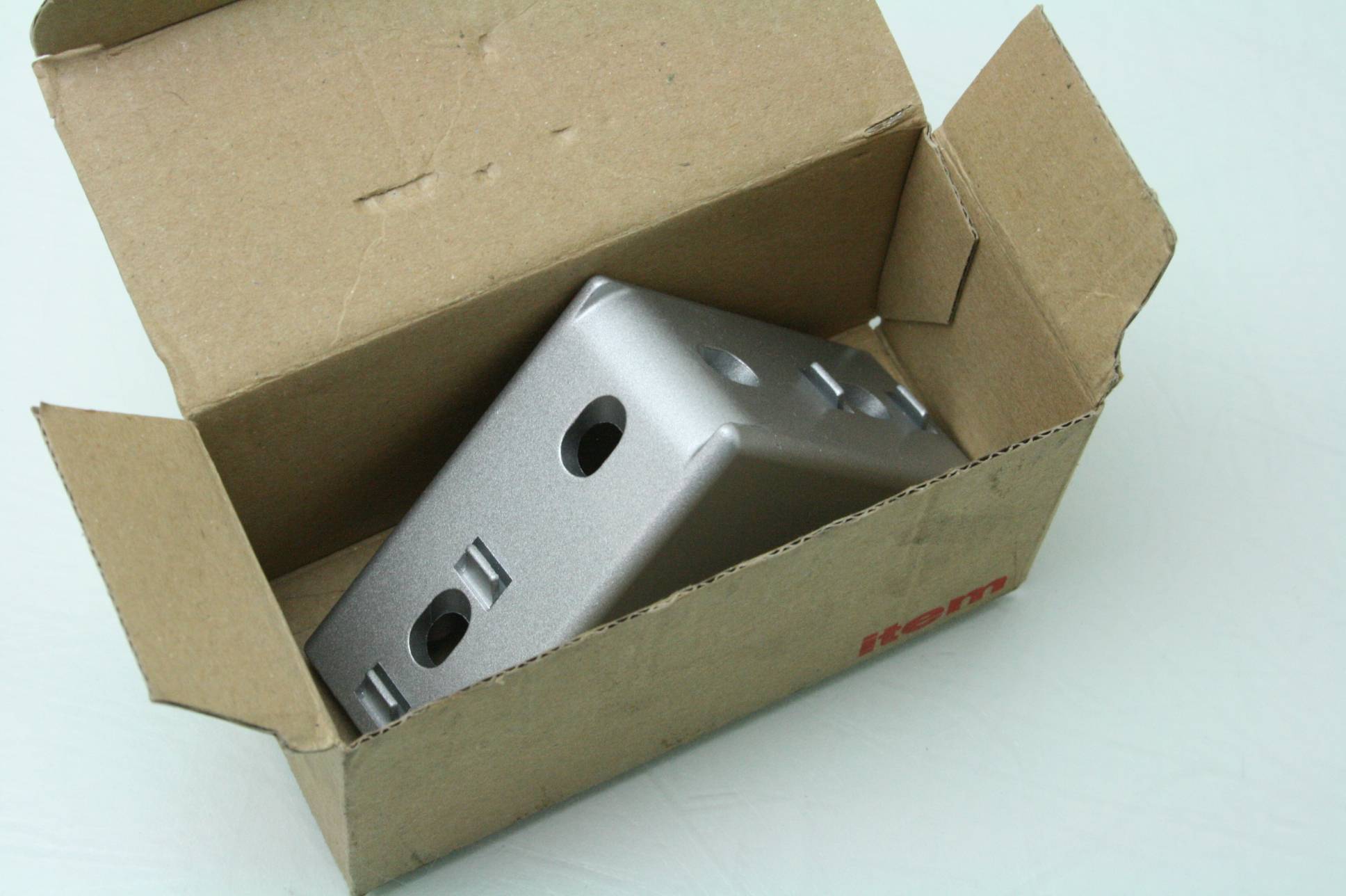 2 Item 0.0.411.32 Aluminum Right Angle Bracket Set 80mm x 80mm