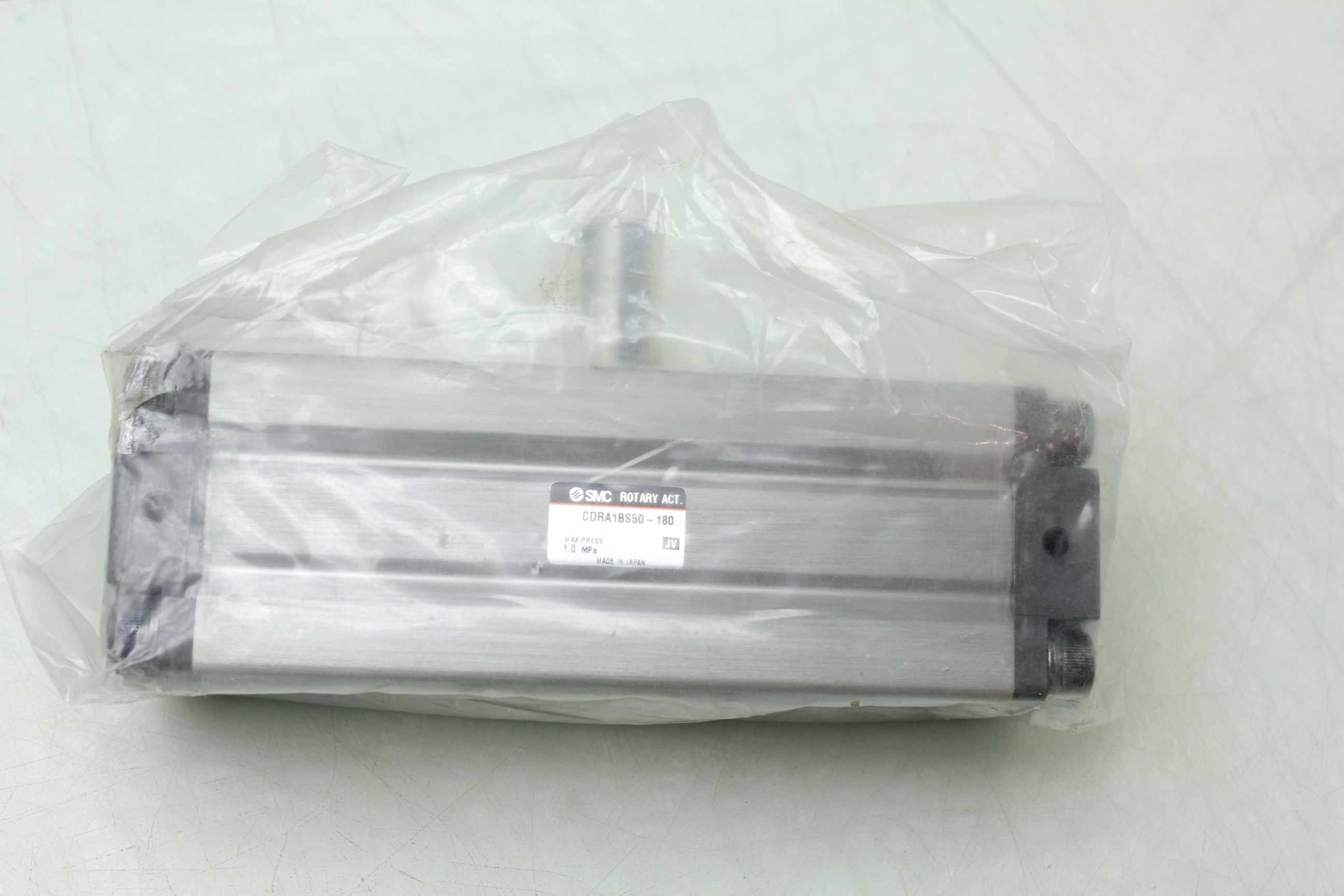New SMC CDRA1BS50180 Rack and Pinion Rotary Air Actuator 50mm x 180